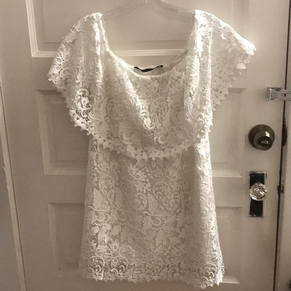 Zara lace dress size small
